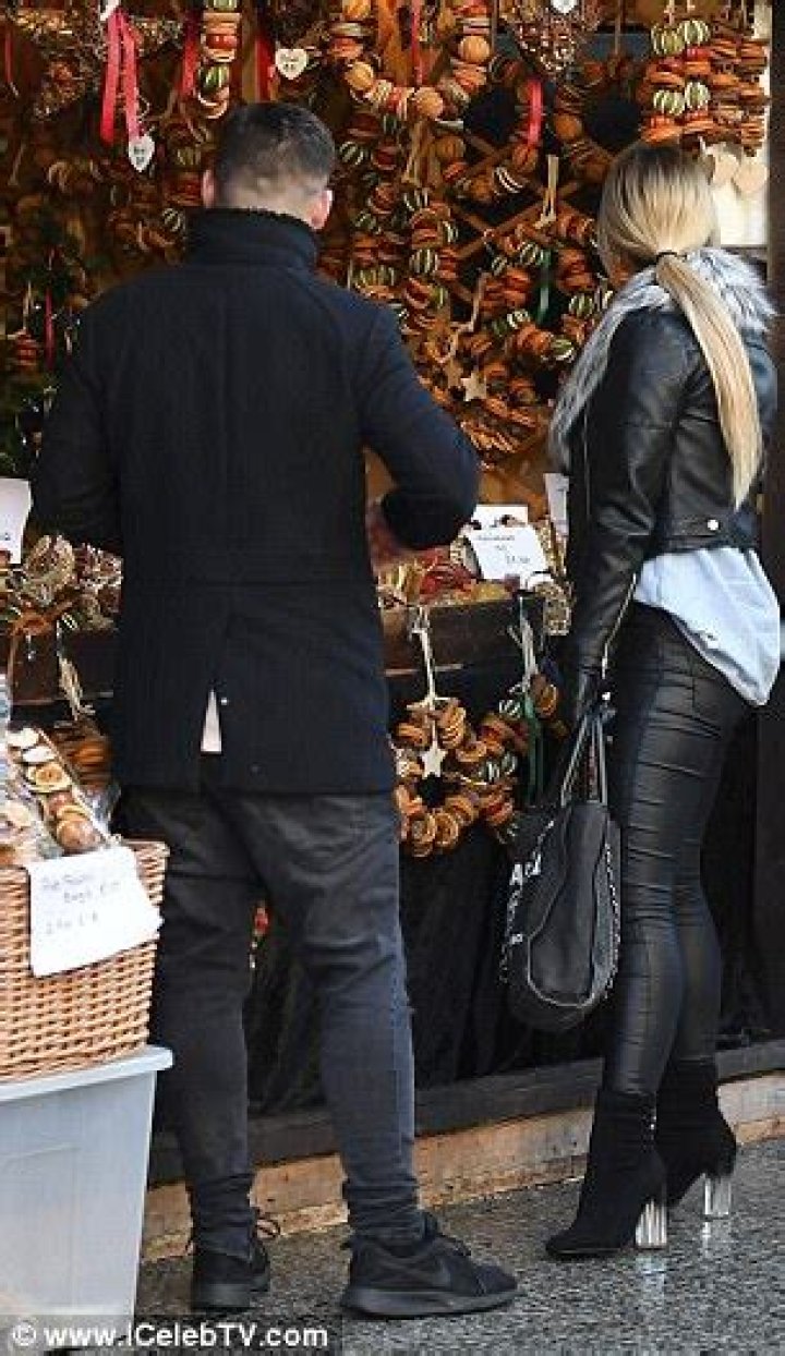 Michaella McCollum spotted shopping with mystery man Daily Mail Online