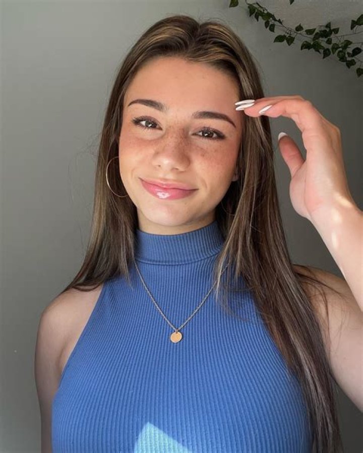 Mikayla Campinos's Height: All The Details