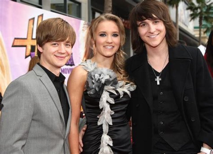 Mitchel Musso Siblings Meet His Brother Mason And Marc NewsFinale