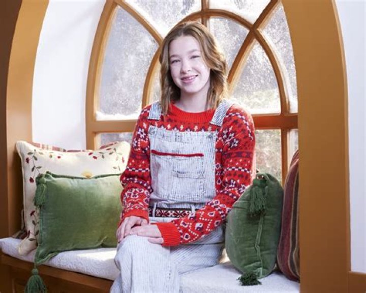 More Photos of Tim Allen and Elizabeth AllenDick in "The Santa Clauses