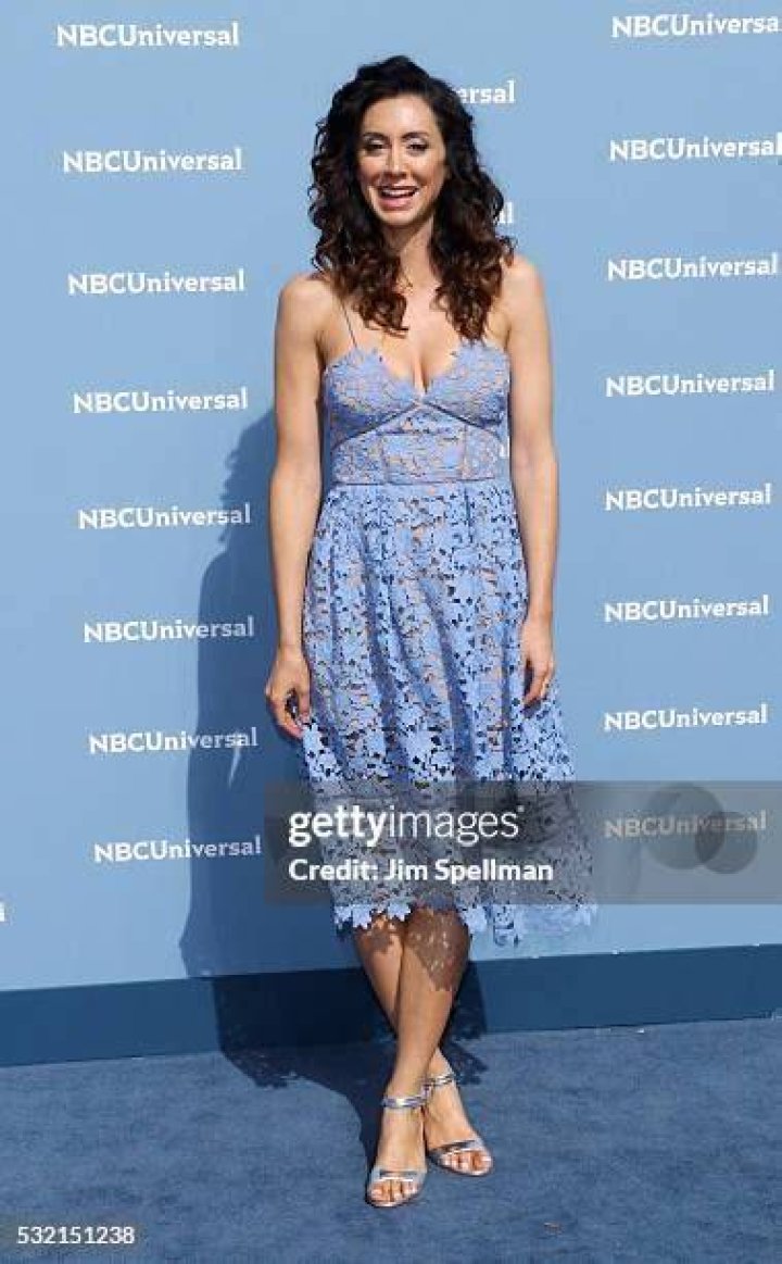 Mozhan Marno's Wiki Married, Net Worth, Son, Spouse, Gay, Affair, Dating