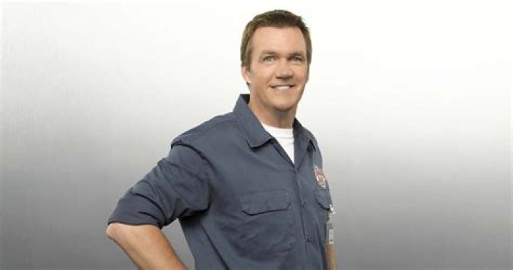 Neil Flynn Bio, Net Worth, Height, Weight, Girlfriend, Affair, Married, Ethnicity, Nationality