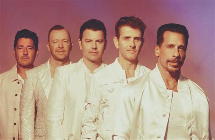 New Kids on the Block Jonathan Knight Secretly Marries Longtime Partner