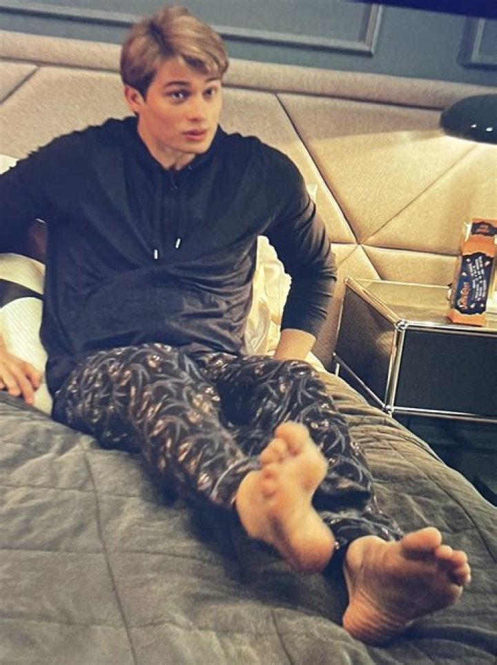 Nicholas Galitzine Feet (9 photos) men.feet.wiki