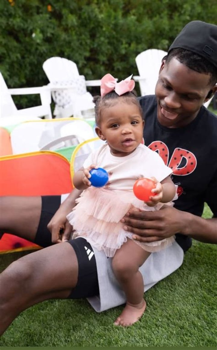 Nicky jam and Daughter Nba Sports, Olympic Sports, Nicki Jam, Puerto