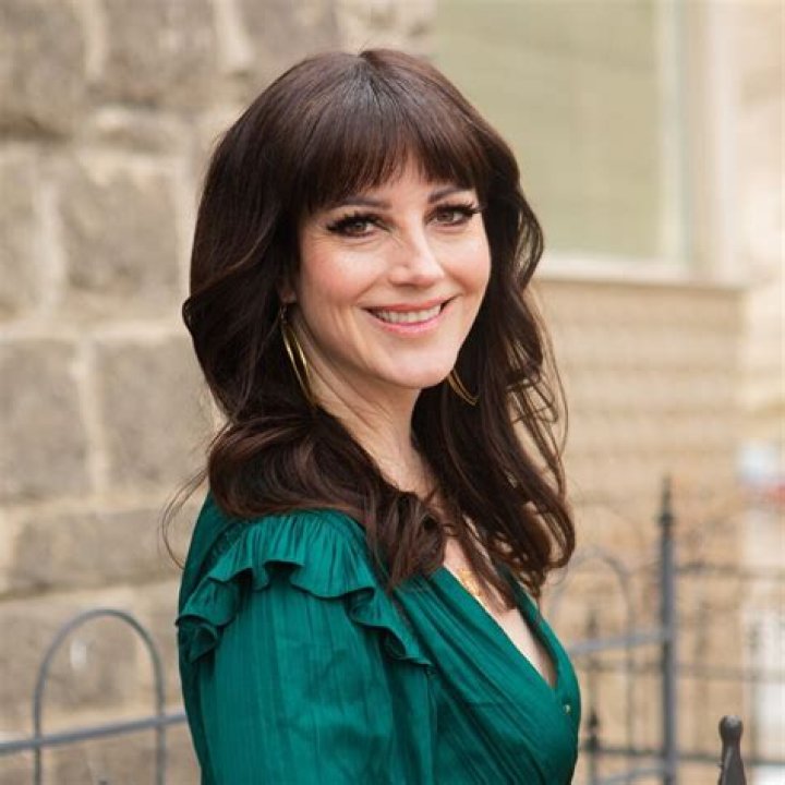 Noelle Leyva&rsquo;s biography age, net worth, who is she dating? Kemi