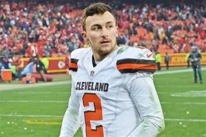 Old Johnny Manziel NFL Photo Capturing Attention (TWEETS)