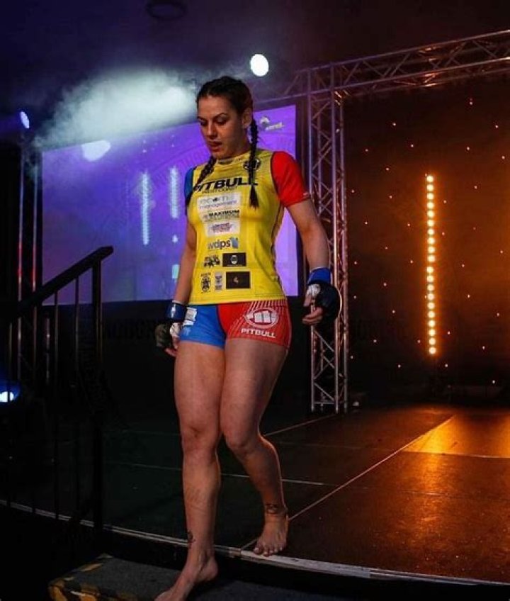 OnlyFans star Alice Ardelean is KICKED OUT of an MMA gym after