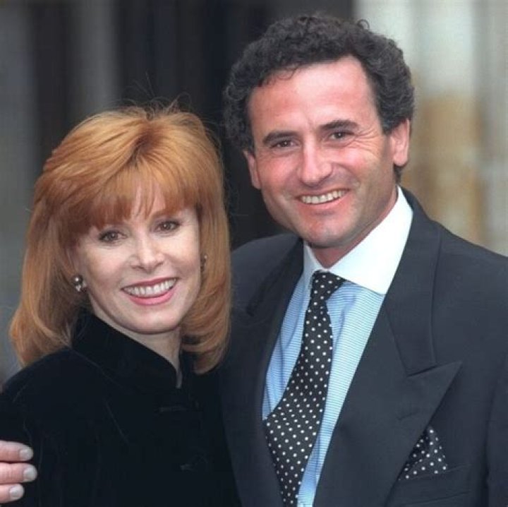 Patrick De La Chenais Who is Stefanie Powers' exhusband? Dicy Trends