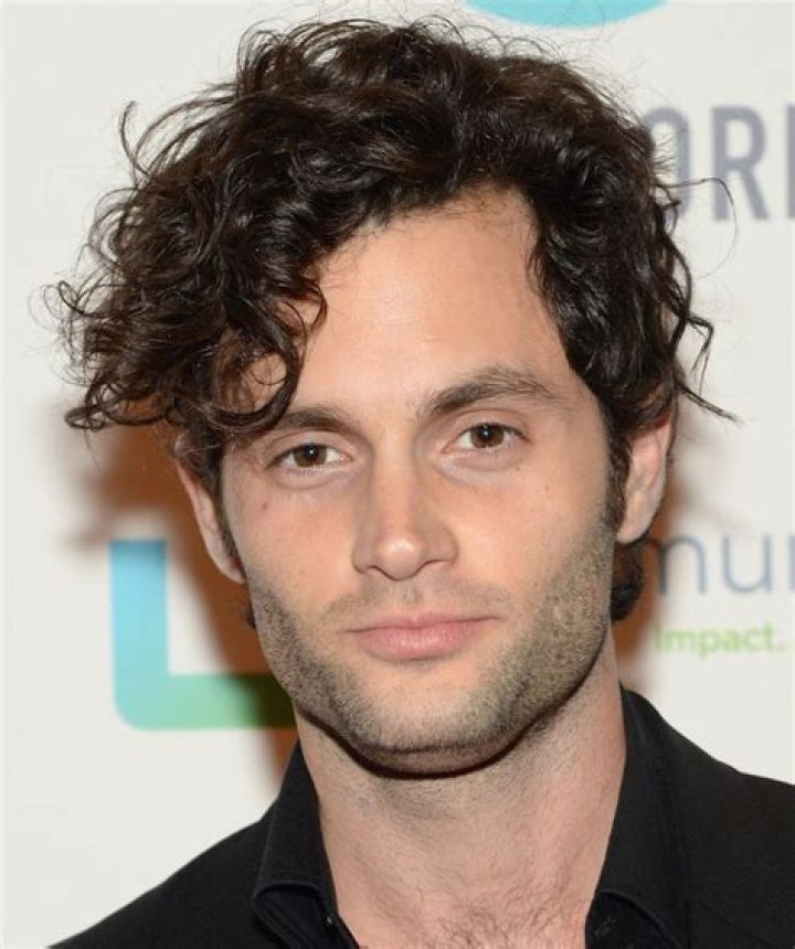 penn badgley long hair Google Search in 2020 Penn badgley, Long