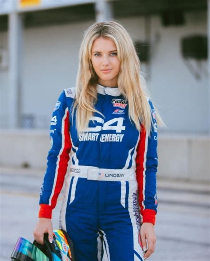 Picture of Lindsay Brewer