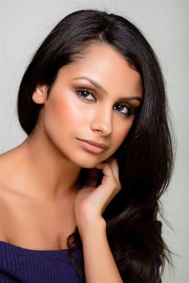 Picture of Nazanin Mandi