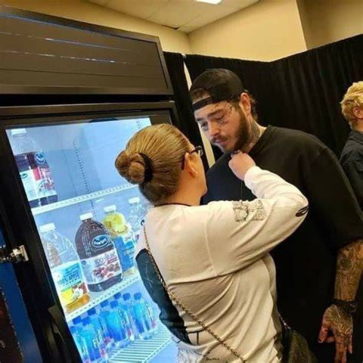 Pin by WHITNEY REA on unhealthy Post Malone obsession Post malone, Outfit inspirations, Post