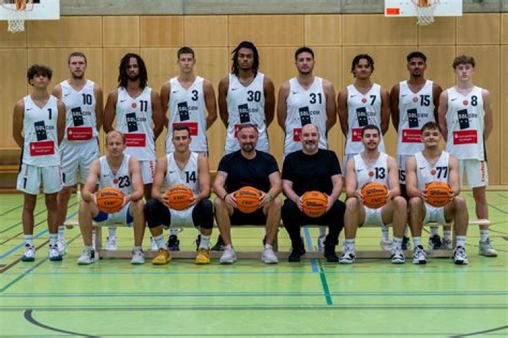 Pr&auml;mie Aussterben unter reese basketball player L&auml;cheln Atom