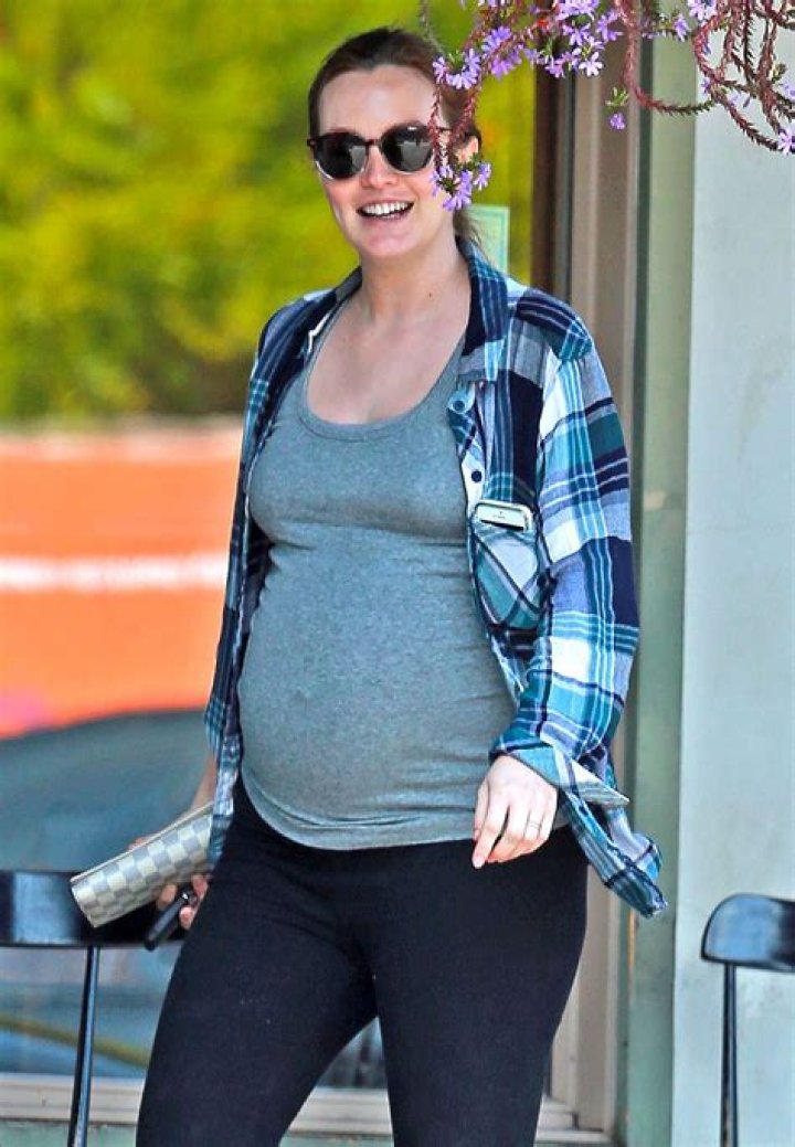 Pregnant LEIGHTON MEESTER Out for Lunch in Los Angeles 05/16/2015