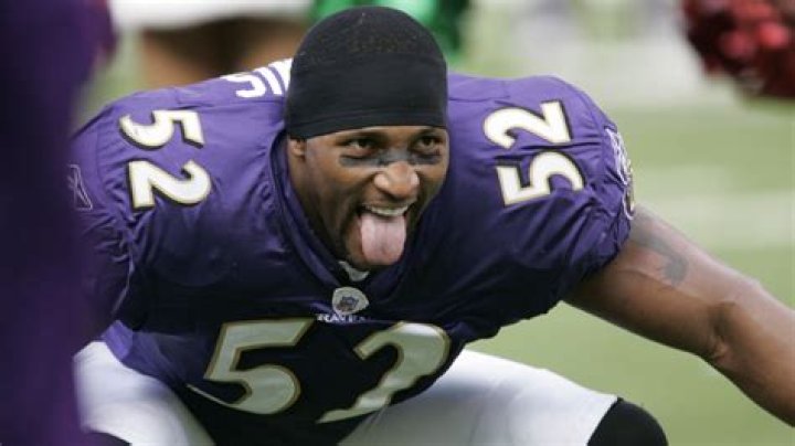 Ray Lewis' daughter to introduce former Ravens LB for Hall induction