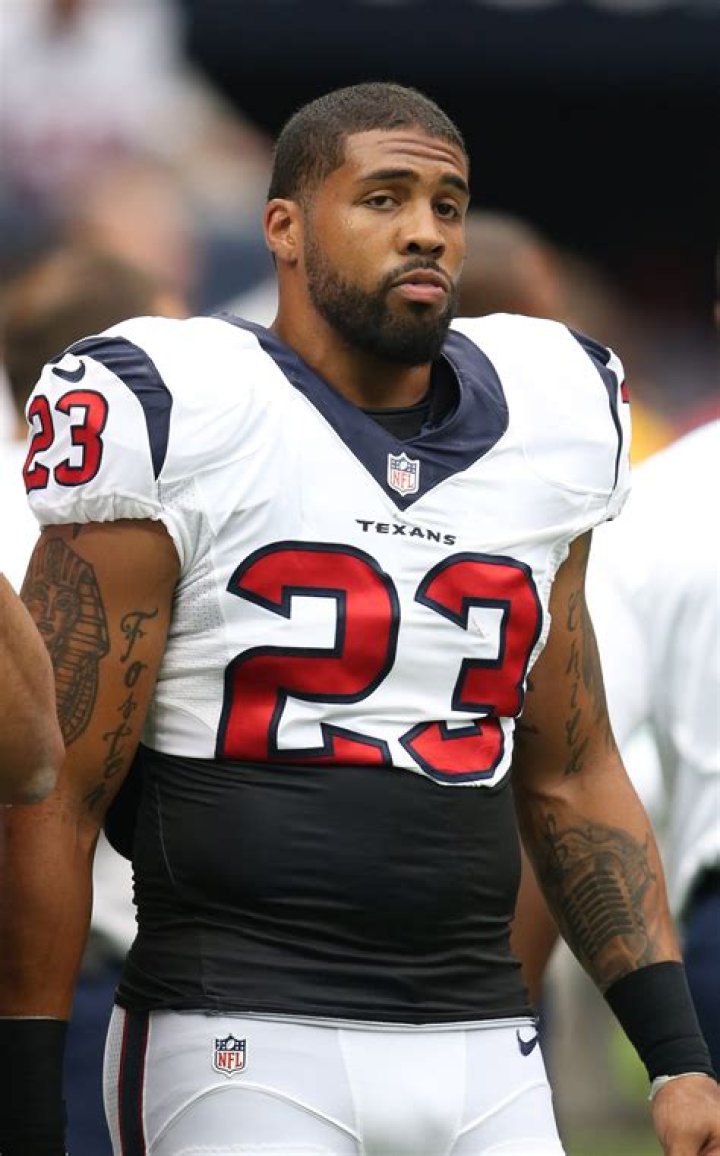 RB Arian Foster to begin free agent tour with Dolphins