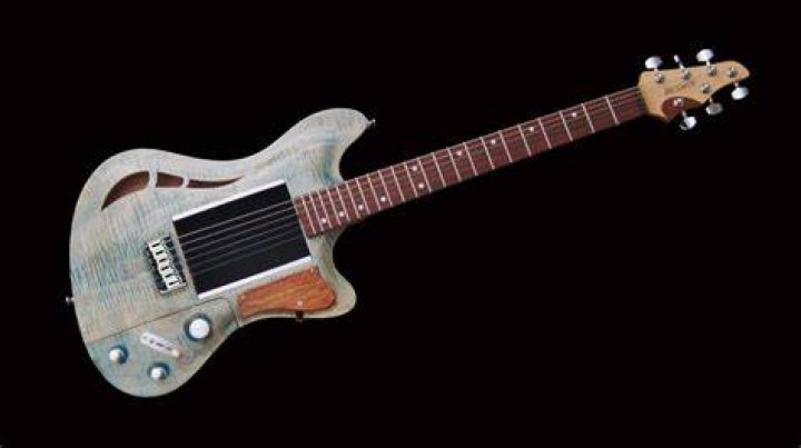 Reddick’s groundbreaking modular Voyager guitar gets new Standard and