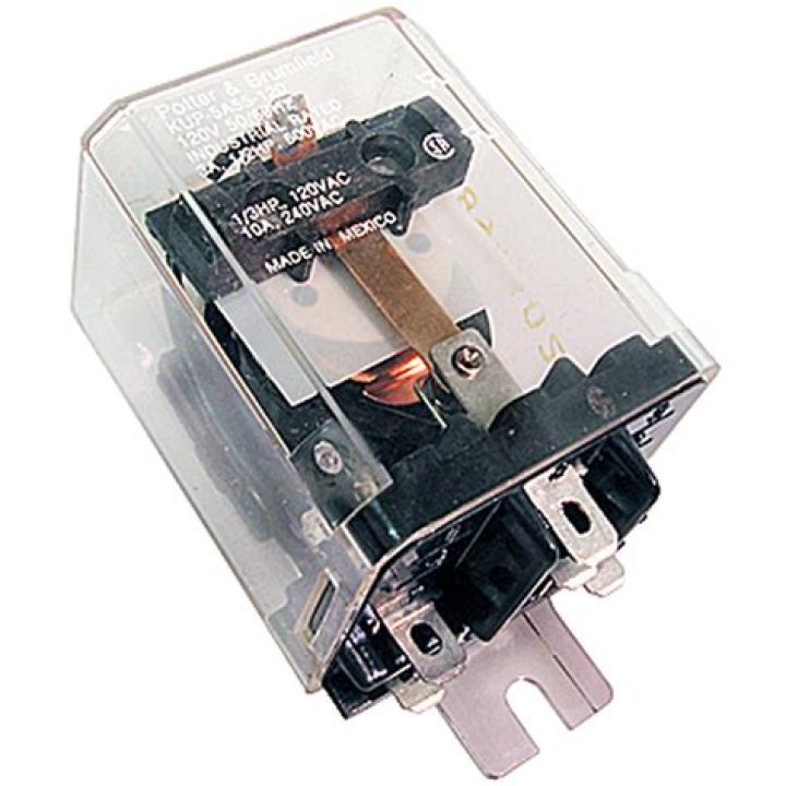 Relay plug-in header
