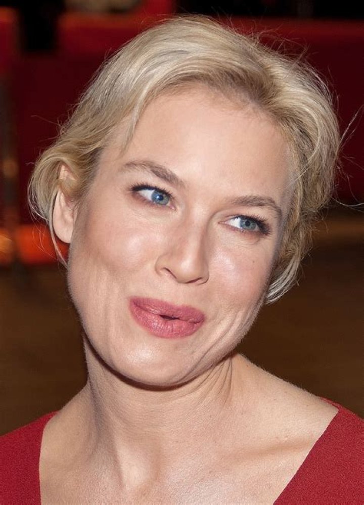 Ren&eacute;e Zellweger Wiki, Bio, Age, Net Worth, and Other Facts Facts Five