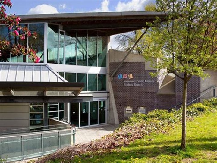 Renfrew Ravine Park, 3900 Renfrew St, Vancouver, BC V5M 2Y2