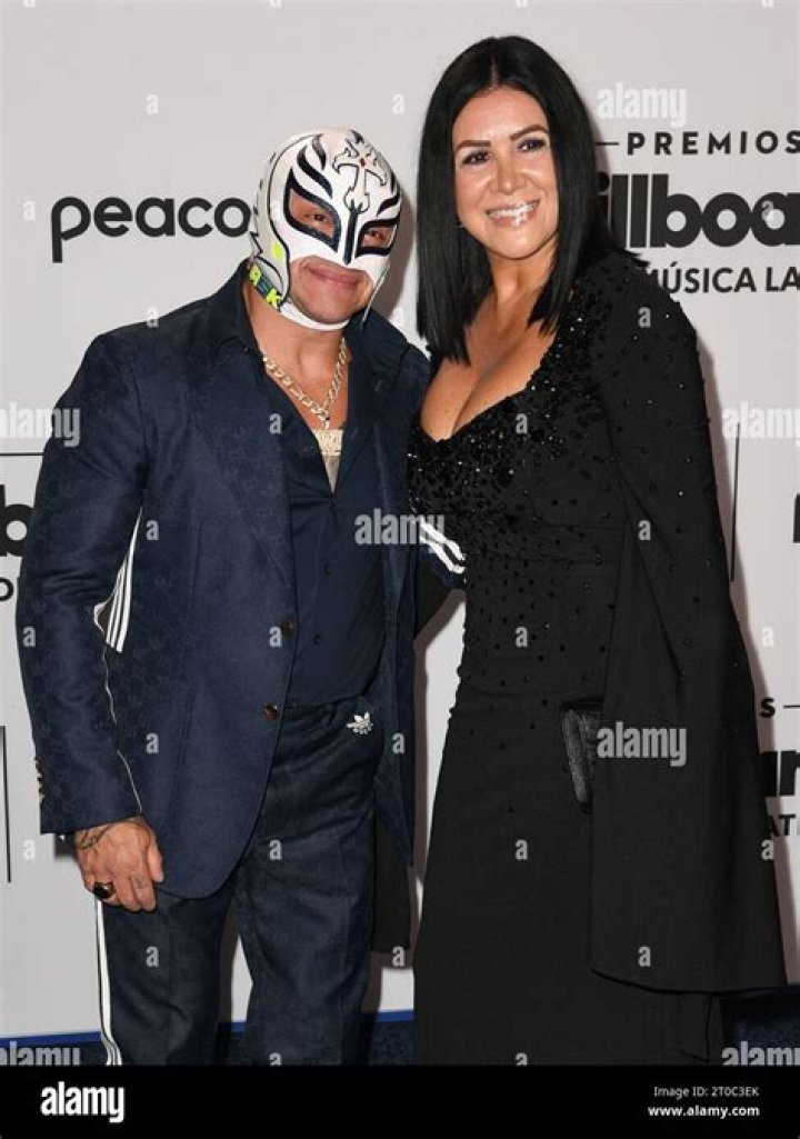 Rey Mysterio Wife Meet Angie Gutierrez
