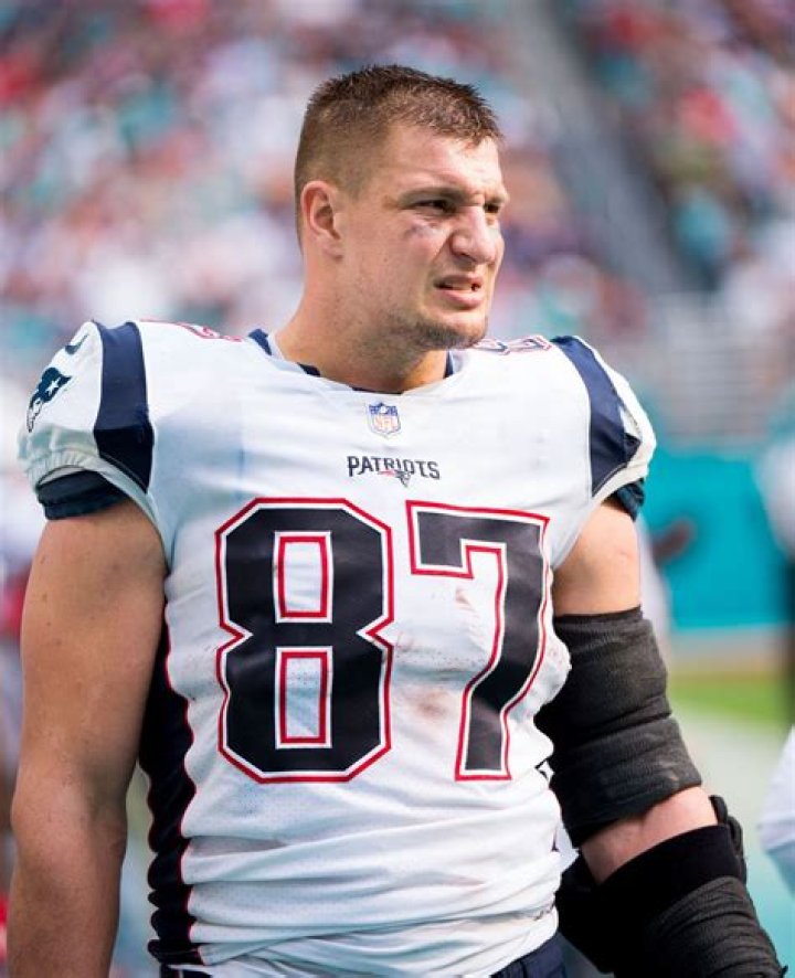 Rob Gronkowski's Longtime Girlfriend Stuns In AllPink Outfit The