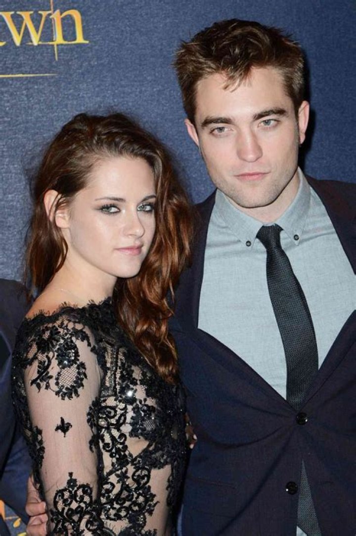 Robert Pattinson & sis Liz Celebrity Siblings, Celebrity Families