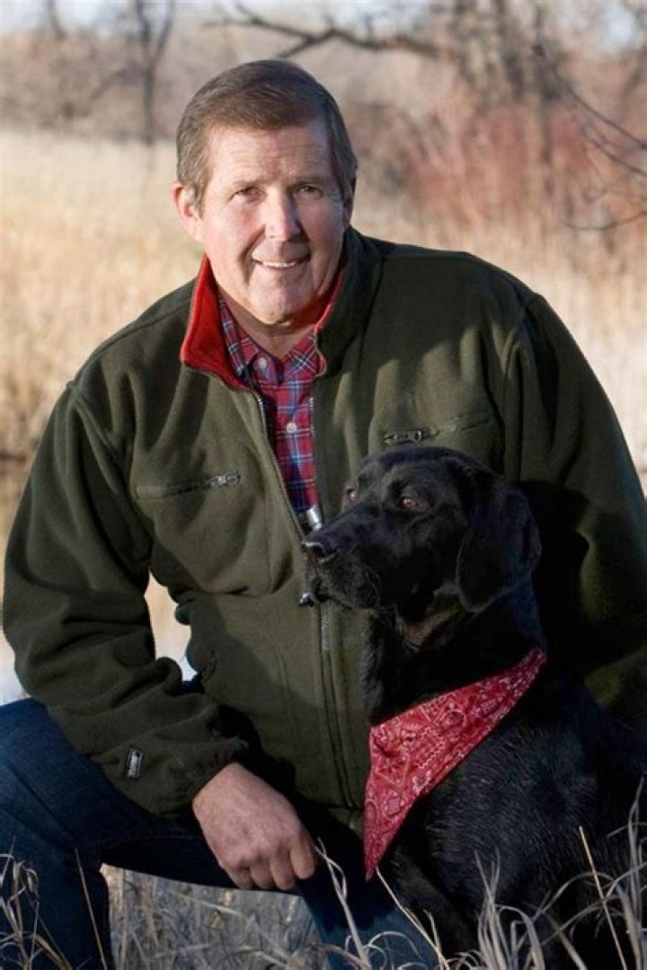 Ron Schara and dog Raven step down as hosts of 'Minnesota Bound'