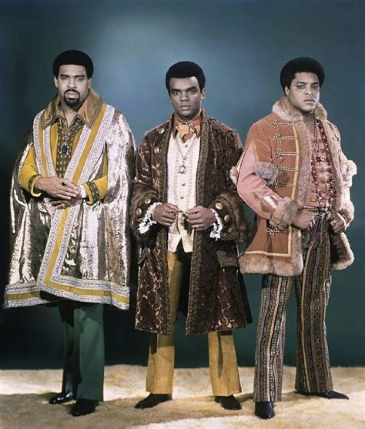 Ronald Isley Net Worth & Biography 2022 Stunning Facts You Need To Know