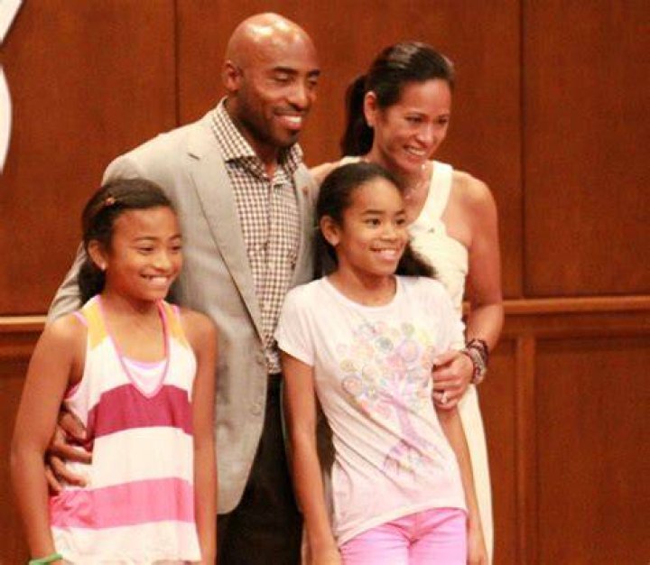 Ronde, Claudia, Yammile Rose and Justyce Barber Two daughters, Ronde