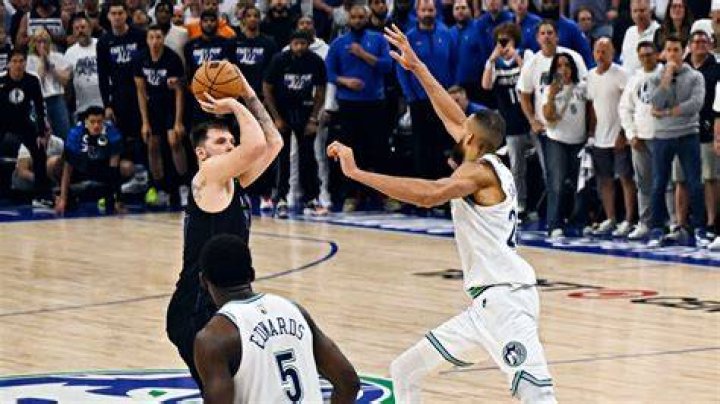 Rudy Gobert ejected three minutes into game for tirade