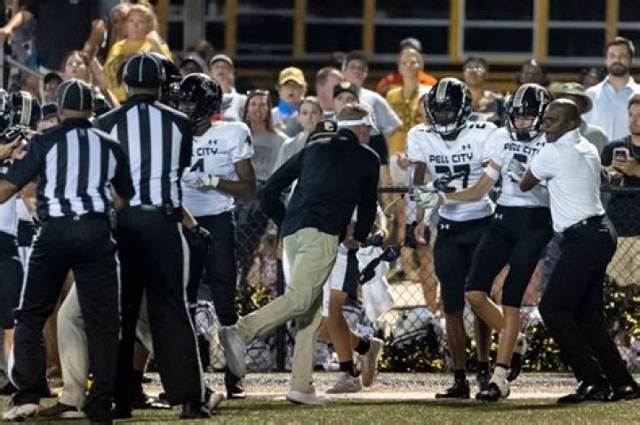 Rush Propst says there is evidence he didn&rsquo;t throw headset at son