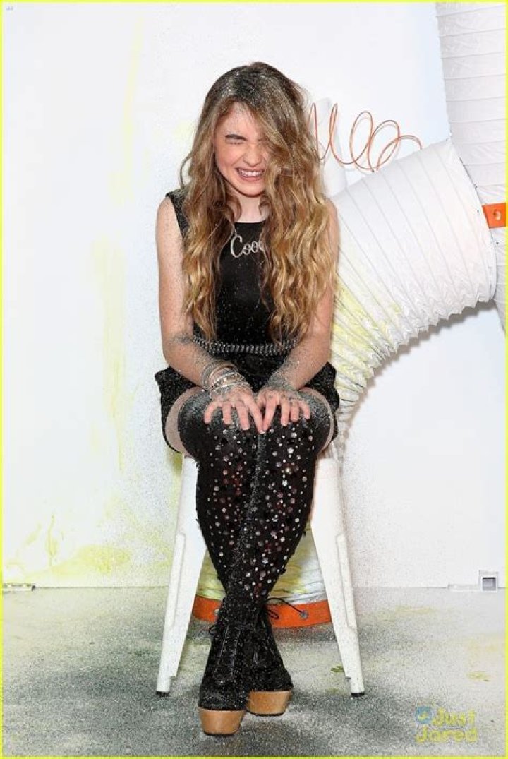 Sabrina Carpenter Gets Glitterfied at Slimefest 2014 in Sydney Photo