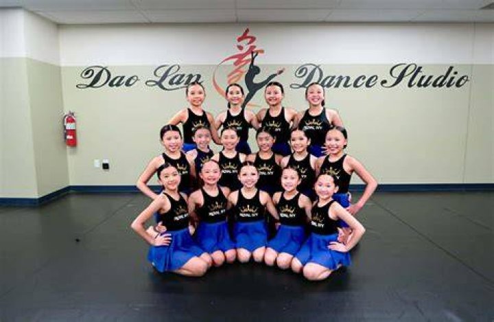 SADIE LAPIDUS_ DANCE TEAM_ SPECIAL SKILL_ 20202021 on Vimeo