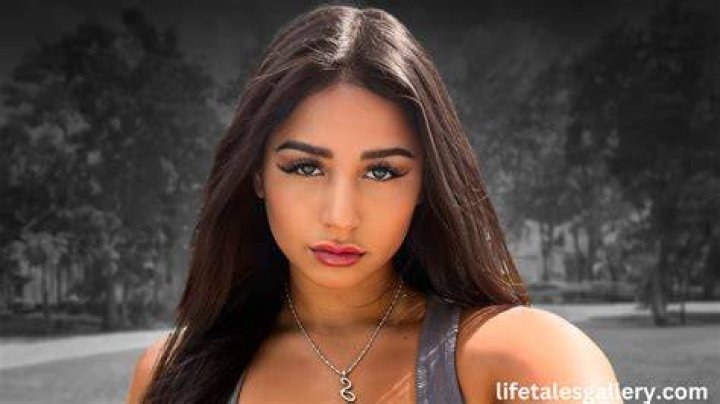 Samantha Logan Bio Age, Net Worth, Height, Movies, Instagram