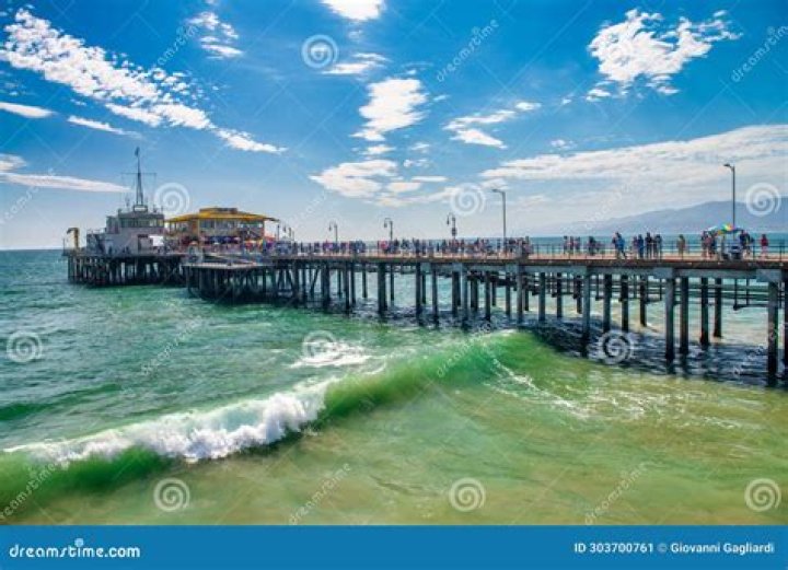 SANTA MONICA, CA AUGUST 1 R&B group 702 (Irish Grinstead, Misha