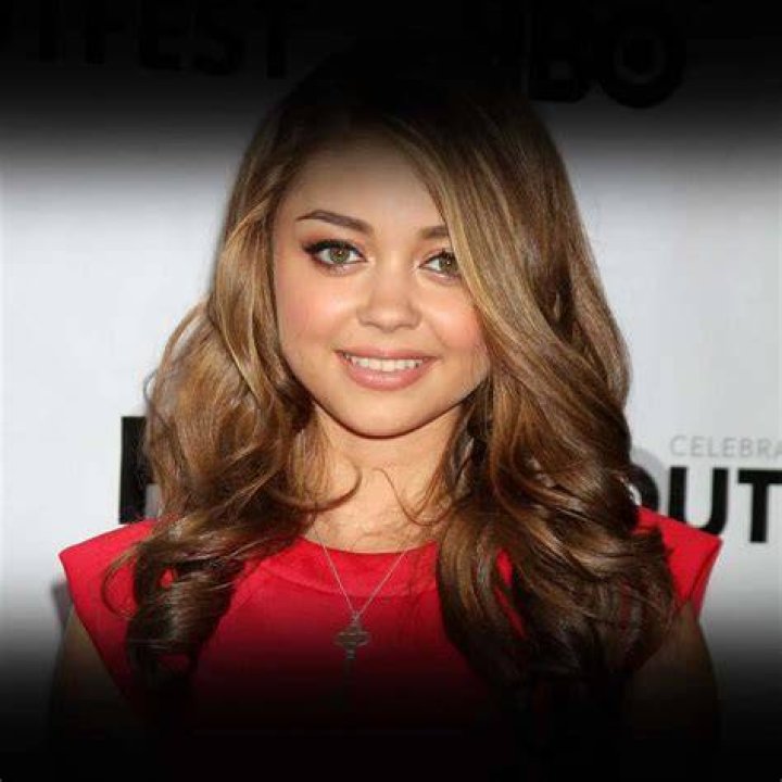 Sarah Hyland Net Worth (Updated 2023) Bio Overview