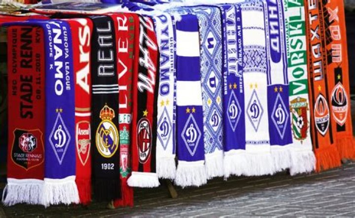 Scarves, Gscseven