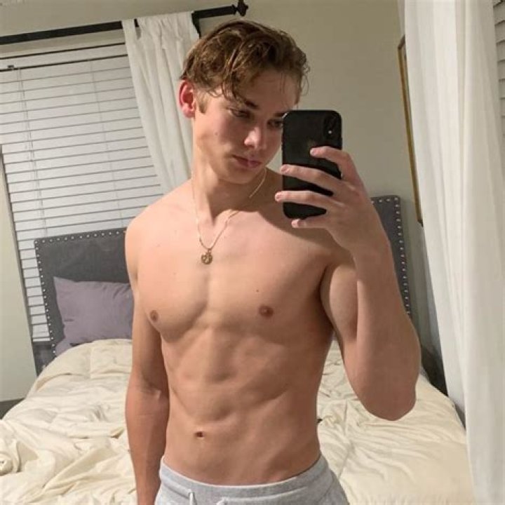 Sebastien Andrade Age Wiki, Net worth, Bio, Height, Girlfriend