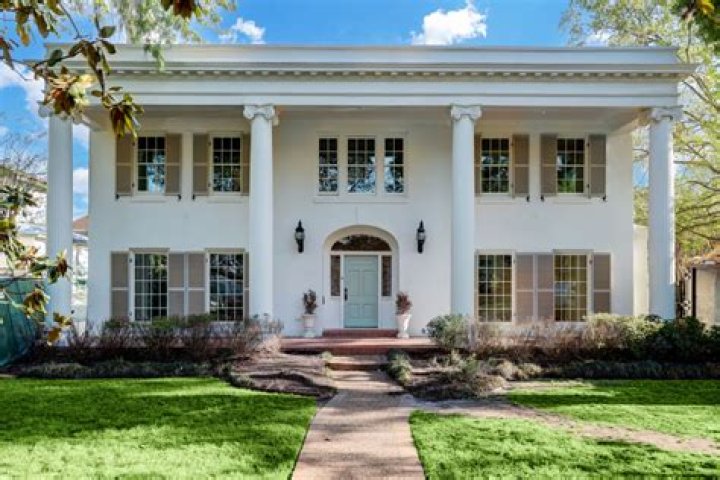 See the River Oaks home owned by Trump's host, Tony Buzbee