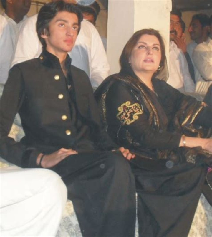 Shams Tahir Khan Biography, Family, Wife, Salary, Net Worth, Age, Wiki