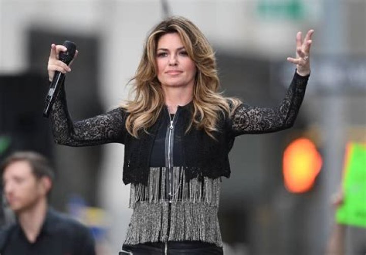 Shania Twain Body Measurement, Bra Sizes, Height, Weight Celeb Now 2021