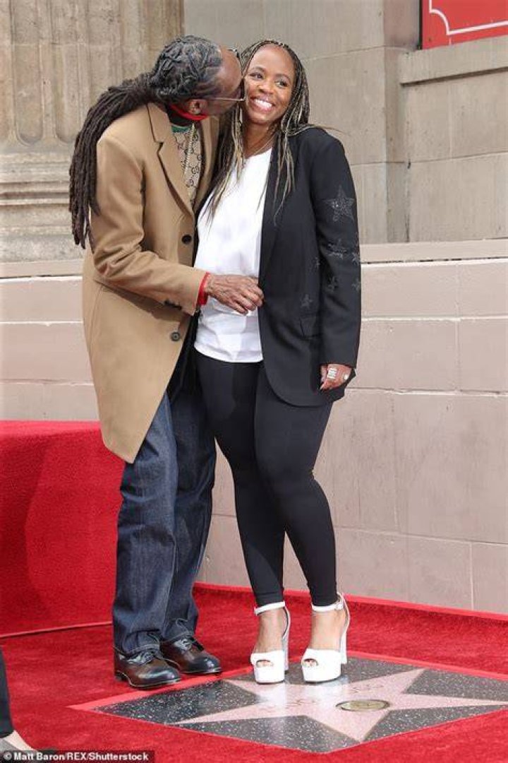 Shante Broadus biography what is known about Snoop Dogg's wife?
