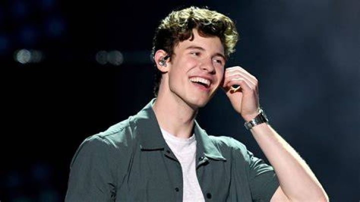 Shawn Mendes Talks About Dyeing His Hair on The Late Late Show Teen Vogue