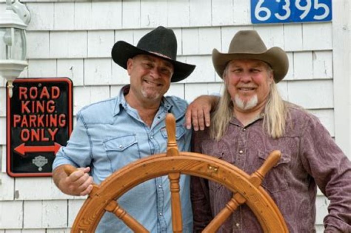 Sheldon Smithens Bio, Store, Age, Antiques, Wife, Net Worth, Scott Cozens, Height and Canadian Pickers