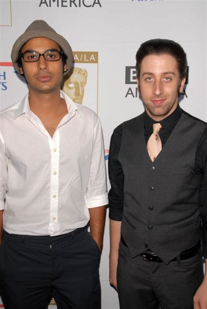 Simon Helberg Height