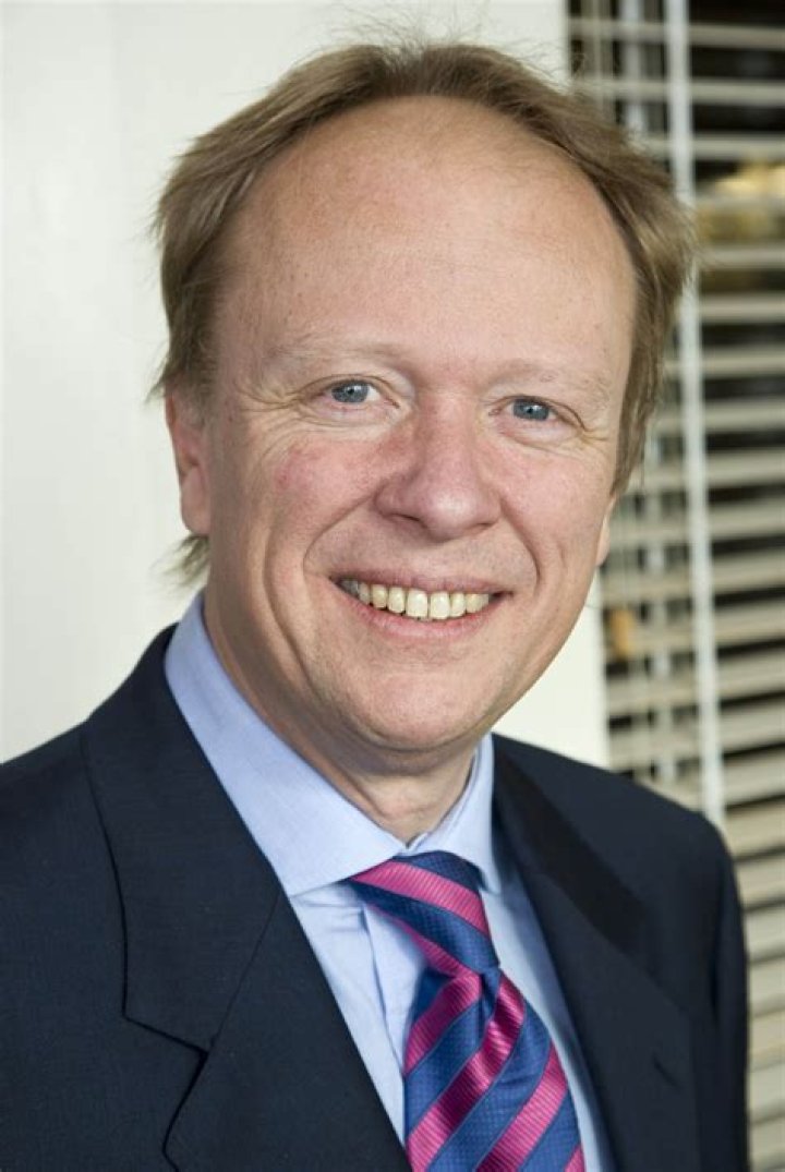 Simon Irwin named as Kent publisher Journalism News from HoldtheFrontPage