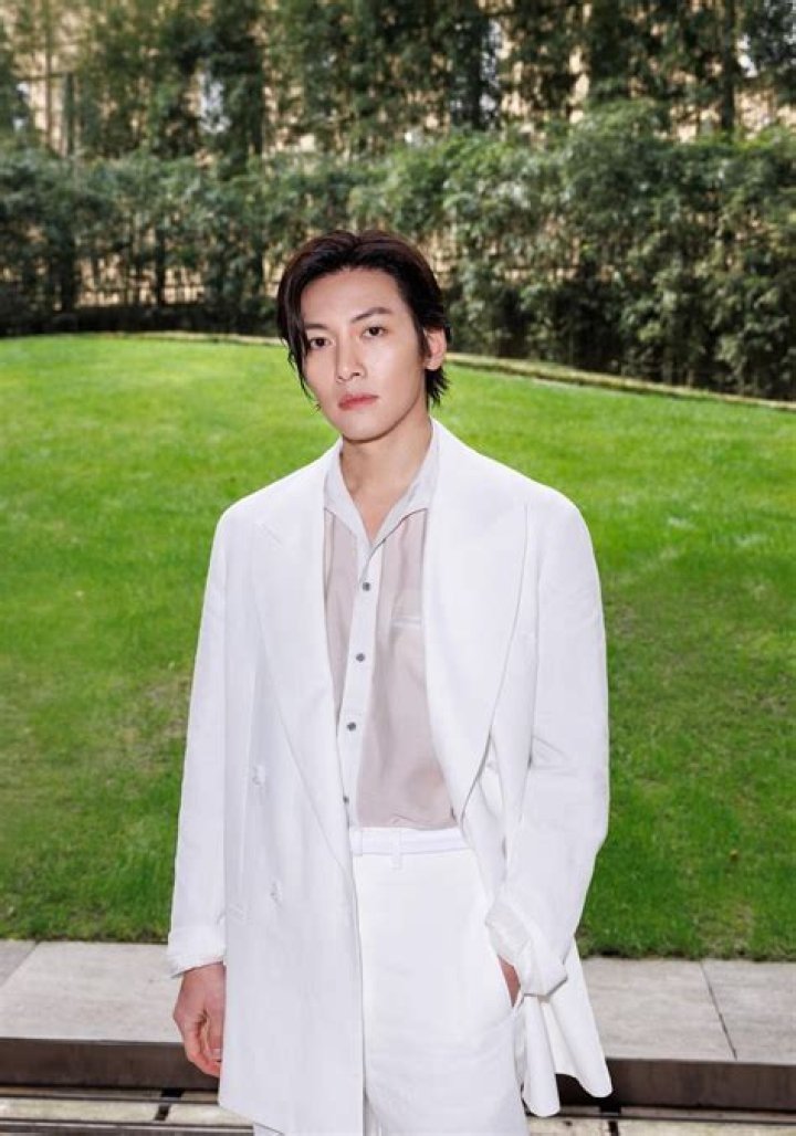 SINDO HiLite Ji Chang Wook dan Shin Hye Sun Diduga Pacaran di Lokasi