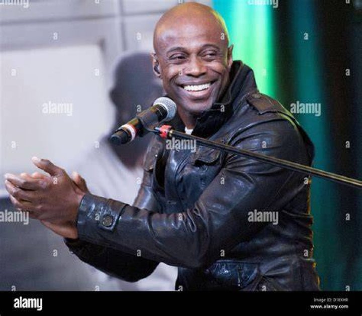 Singer Kem Reveals He's A Married Man And Shares A Glimpse Of His Maui Wedding Y'all Know What